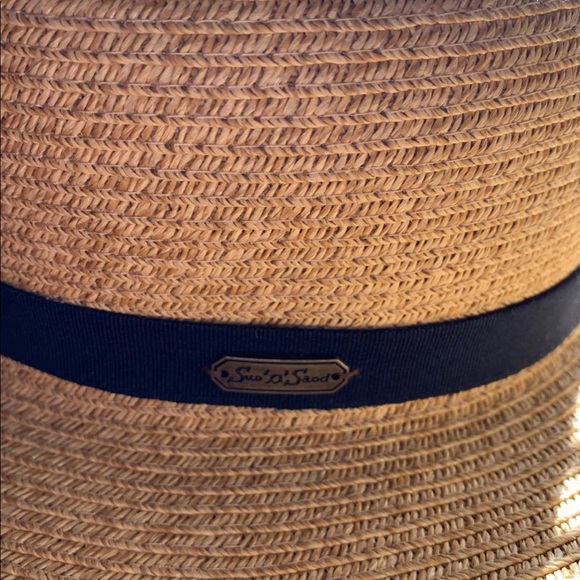 Sun hat - Picture 2 of 5